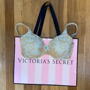Victoria’s Secret Bra